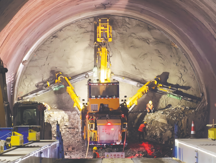 春节“我”在岗 生产施工忙